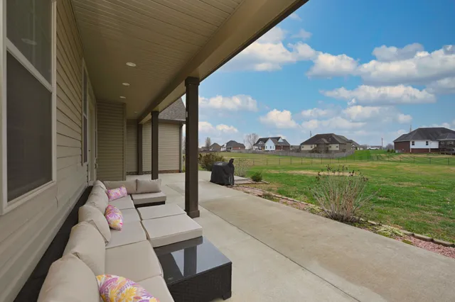 $534,900 | 727 North Russell Street, Portland, TN 37148