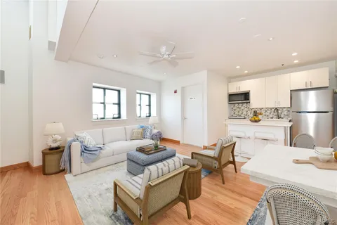 $499,999 | 70 South Main Street, Unit 307PH, Freeport, NY 11520