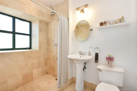 $499,999 | 70 South Main Street, Unit 307PH, Freeport, NY 11520