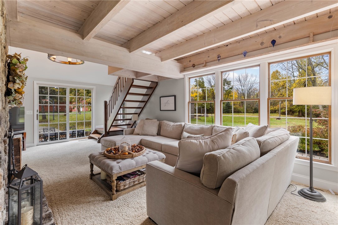 385 Basket Road Webster, NY 14580 - Photo 12 of 37 Living Room / Great Room