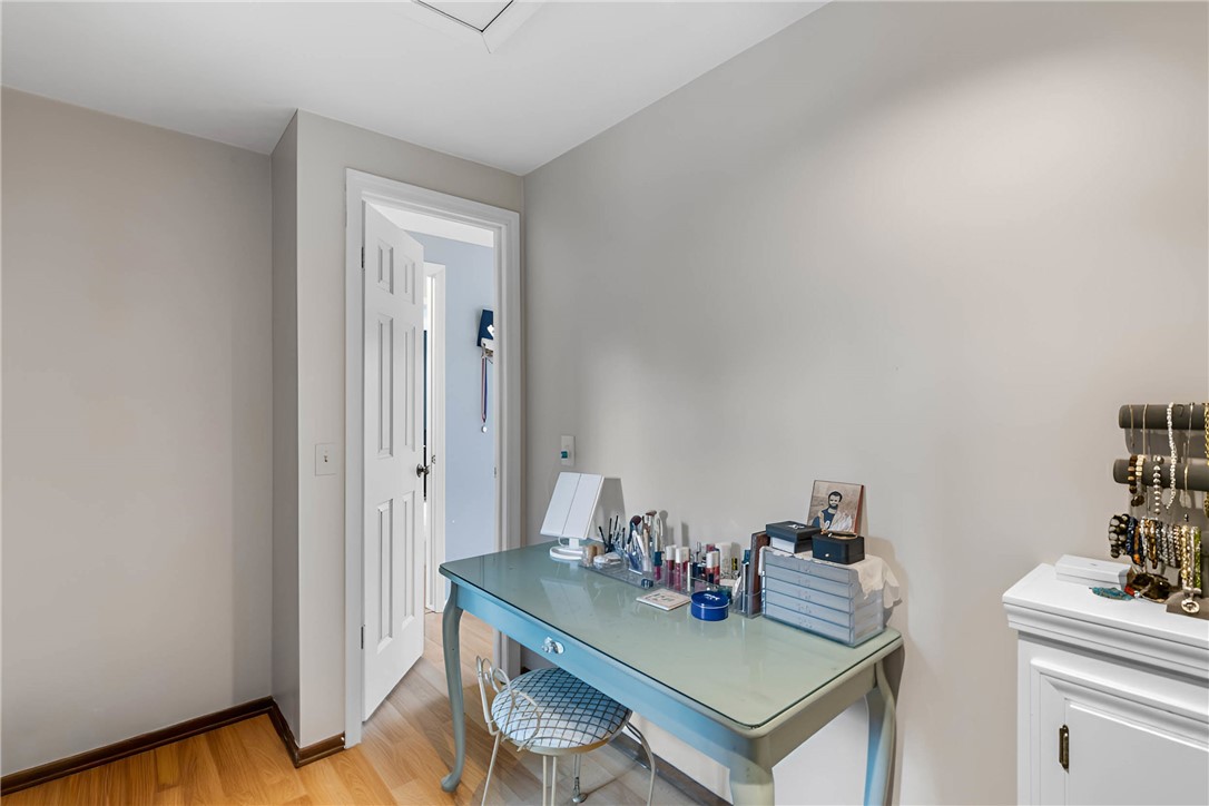 385 Basket Road Webster, NY 14580 - Photo 26 of 37 Spacious Dressing Room that connects main bathroom