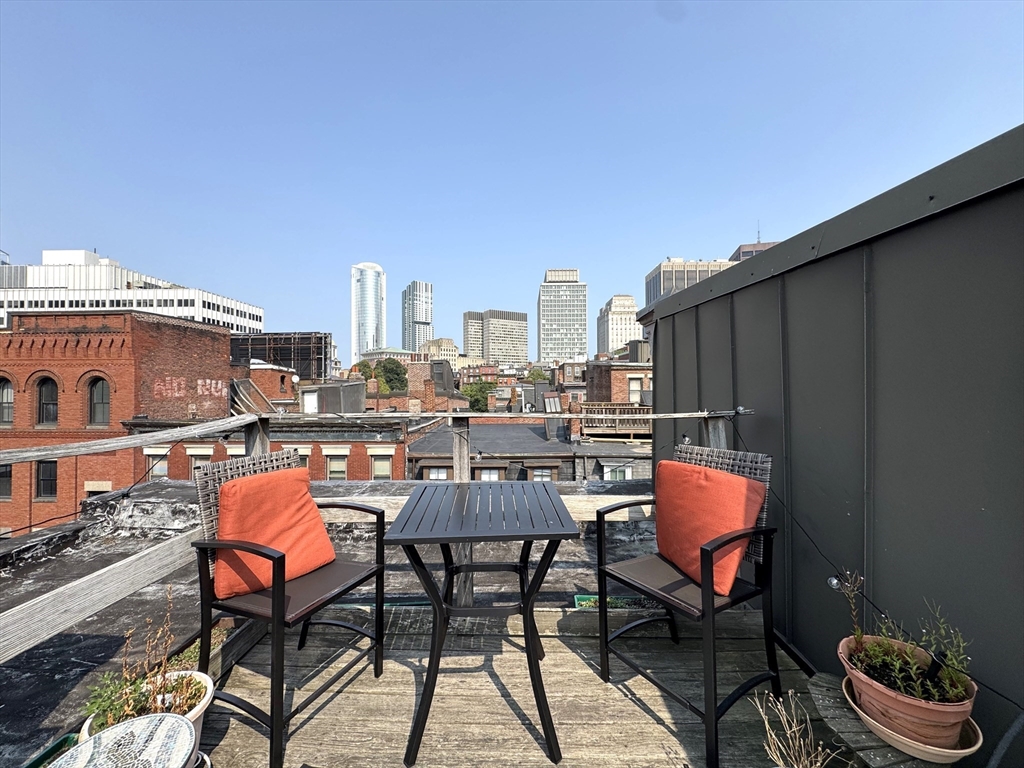 11 Irving Street, Unit 7 Boston, MA 02114 - Photo 9 of 10