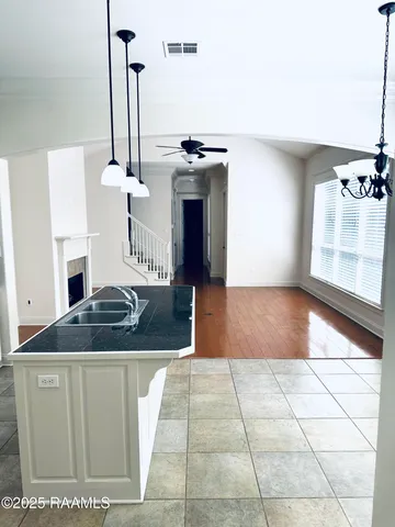 $1,950 | 108 Laguna Lane, Lafayette, LA 70508