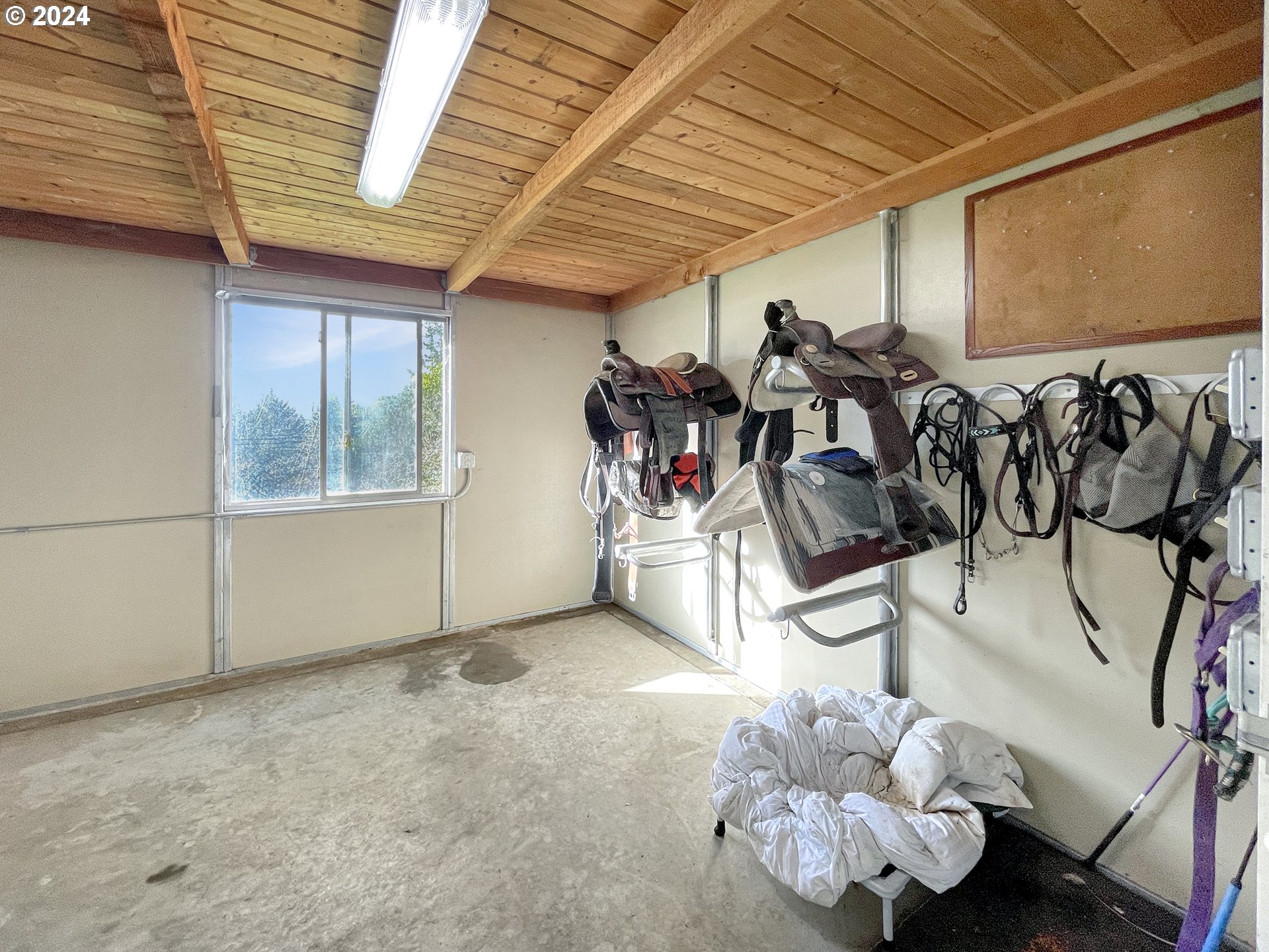17676 Gardner Ridge Road Brookings, OR 97415 - Photo 31 of 42 a view of a room with gym equipment