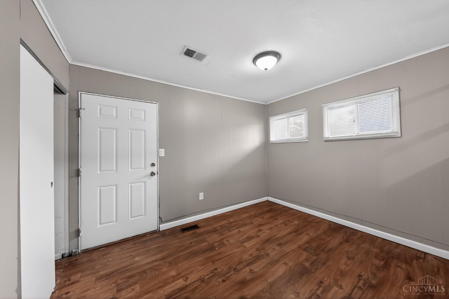 9570 Pippin Road Cincinnati, OH 45231 - Photo 8 of 30