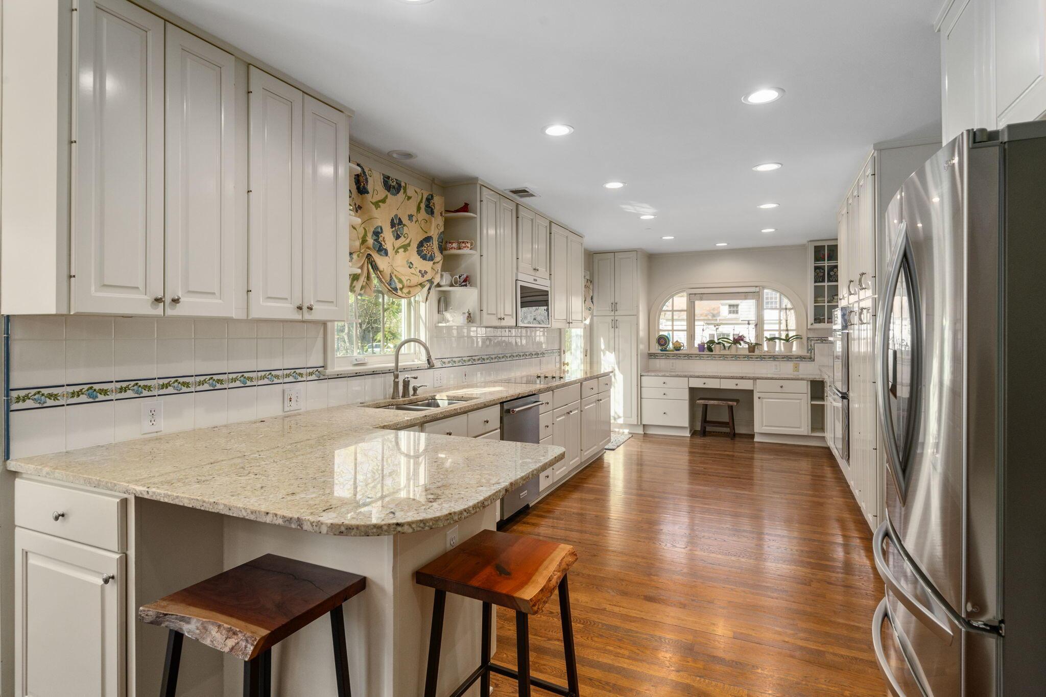 2533 Bryden Road Columbus, OH 43209 - Photo 13 of 85 23-web-or-mls-DSC08127