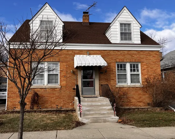 $2,000 | 6550 West Ebinger Drive, Unit 2, Niles, IL 60714