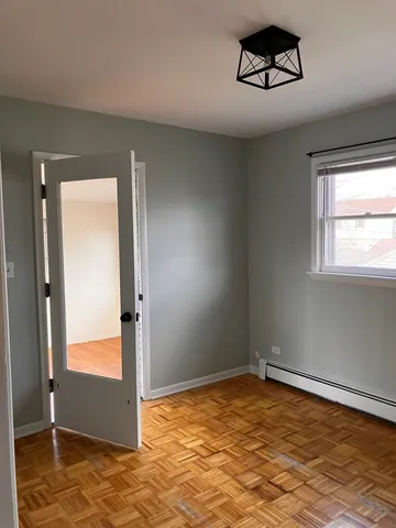 $2,000 | 6550 West Ebinger Drive, Unit 2, Niles, IL 60714