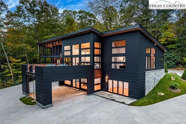 $3,300,000 | 477 Laurel Lane, Blowing Rock, NC 28605