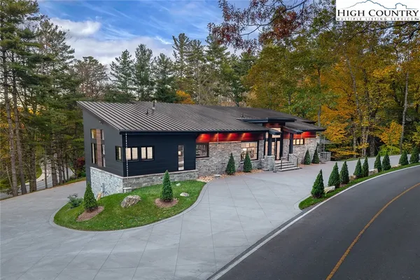 $3,300,000 | 477 Laurel Lane, Blowing Rock, NC 28605