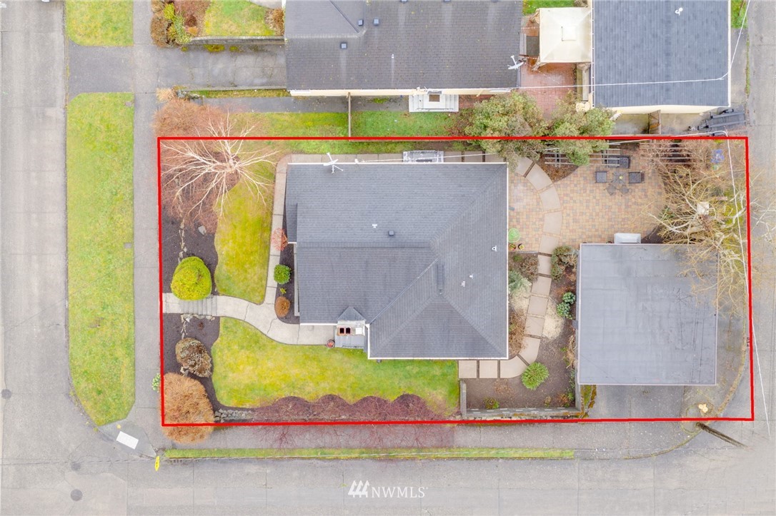 2565 35th Avenue West Seattle, WA 98199 - Photo 34 of 36 a picture of a park with large trees