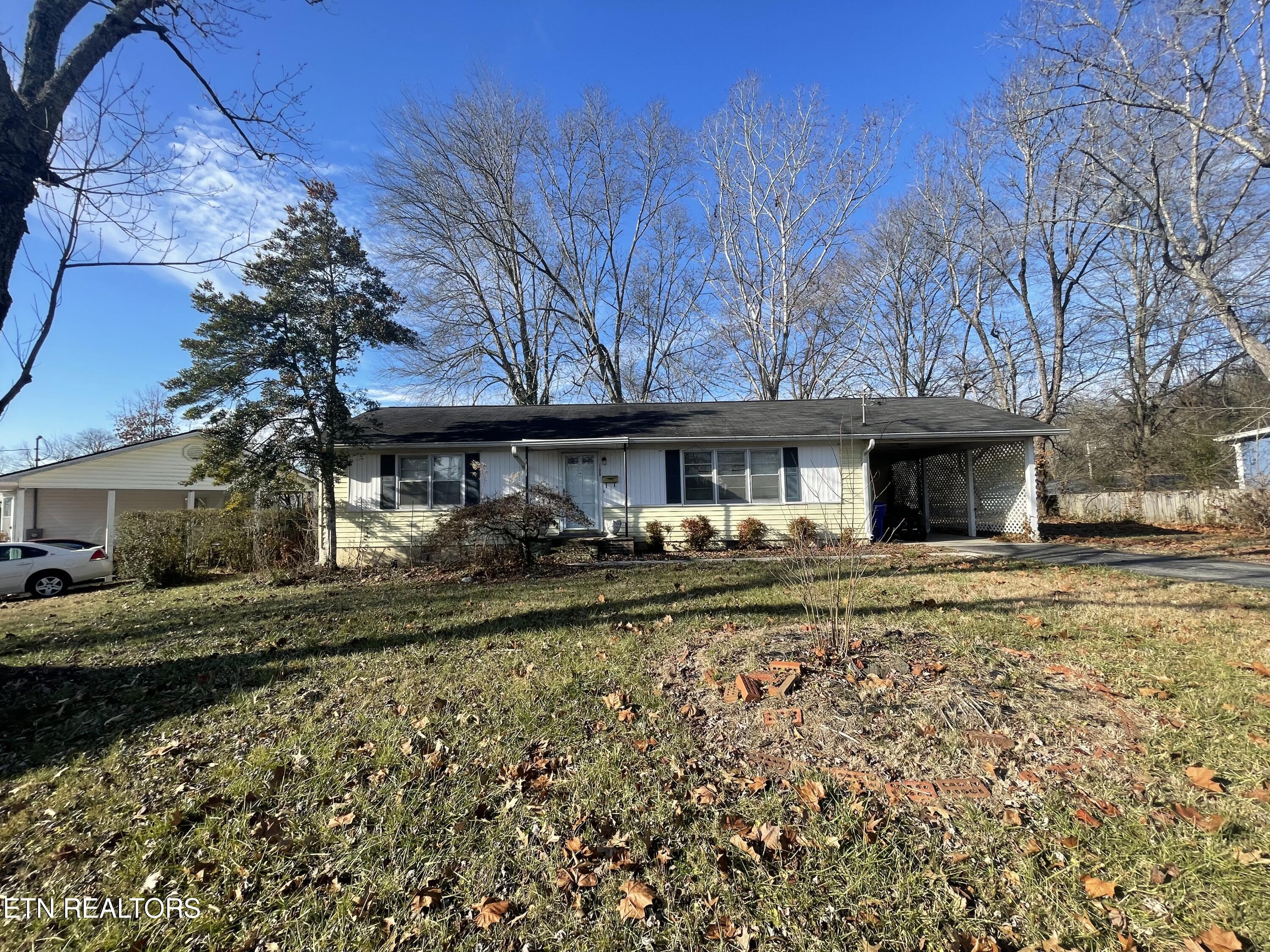 108 South Seneca Road Oak Ridge, TN 37830 - Photo 3 of 18 IMG_8630