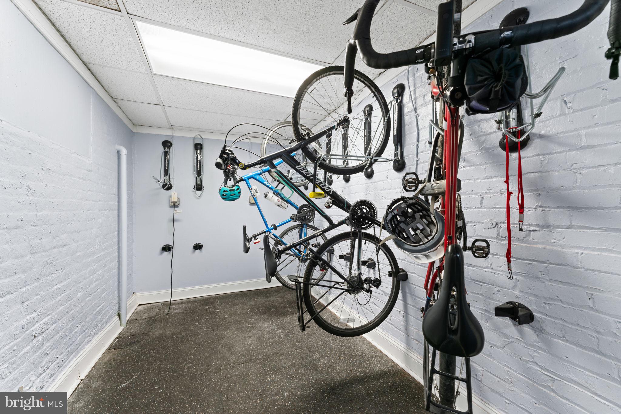 315 Evarts Street Northeast, Unit T6 Washington, DC 20002 - Photo 14 of 19 a view of an entryway with a bicycle