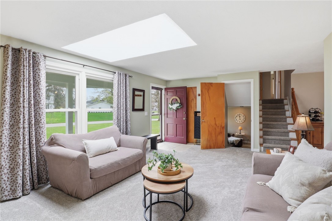 11 Saxony Road Pittsford, NY 14534 - Photo 4 of 50