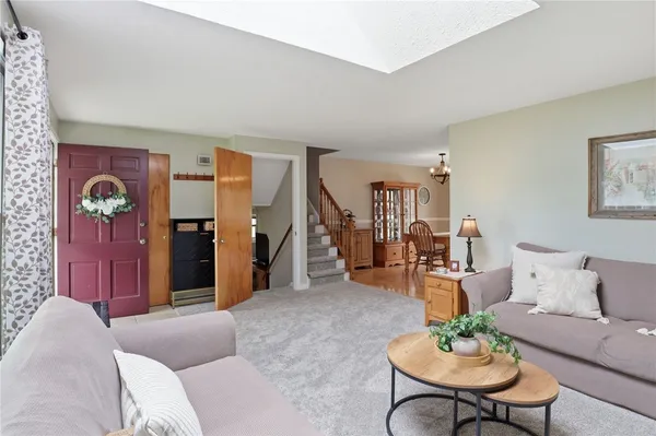 $389,900 | 11 Saxony Road, Pittsford, NY 14534