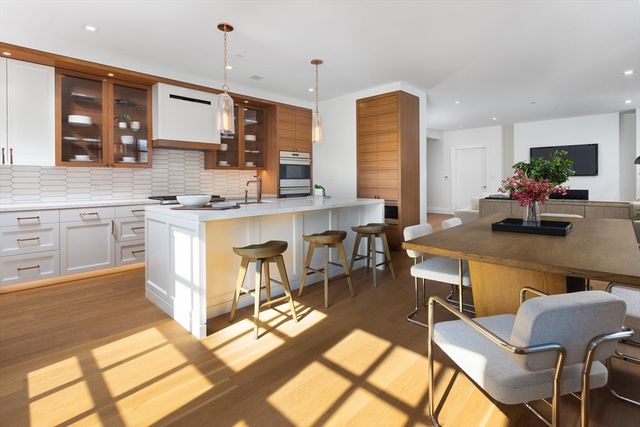 $3,995,000 | 45 Temple Street, Unit 311, Boston, MA 02114