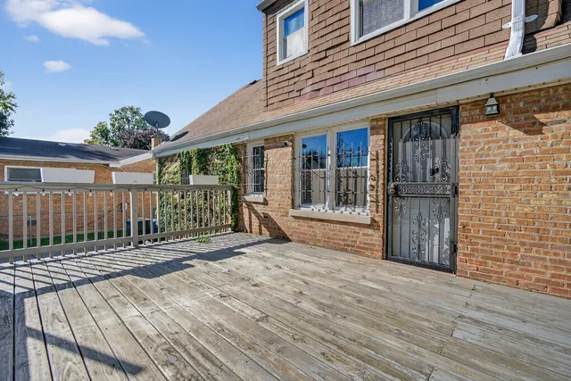 $279,000 | 313 Iroquois Road, Hillside, IL 60162