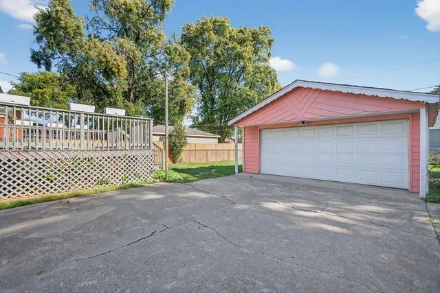 $279,000 | 313 Iroquois Road, Hillside, IL 60162