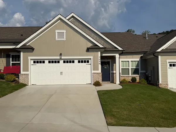 $382,500 | 1690 Whisper Winds Lane, Unit 22, Ooltewah, TN 37363