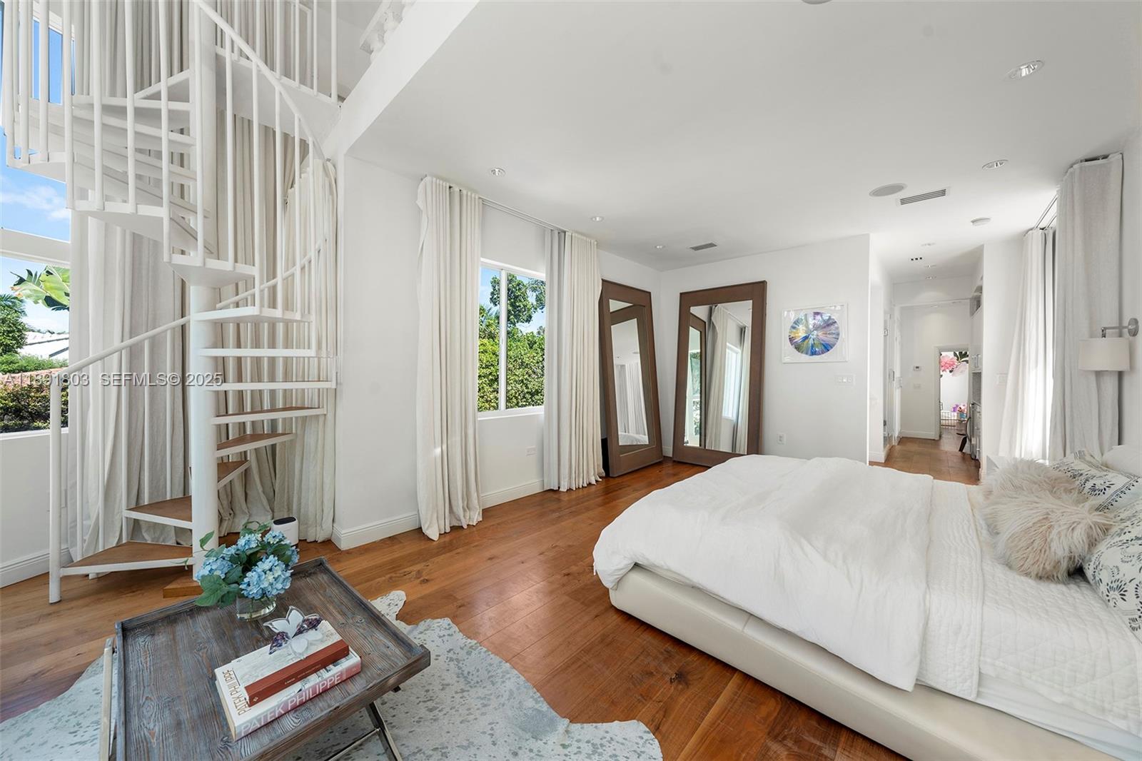 2701 North Bay Road Miami Beach, FL 33140 - Photo 23 of 38
