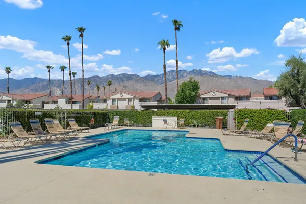 $309,000 | 505 South Farrell Drive, Unit Q104, Palm Springs, CA 92264