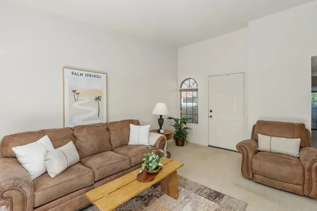 $319,000 | 505 South Farrell Drive, Unit Q104, Palm Springs, CA 92264