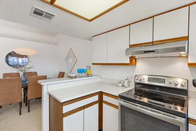 $319,000 | 505 South Farrell Drive, Unit Q104, Palm Springs, CA 92264