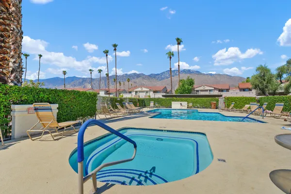 $309,000 | 505 South Farrell Drive, Unit Q104, Palm Springs, CA 92264