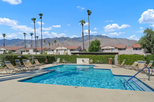 $319,000 | 505 South Farrell Drive, Unit Q104, Palm Springs, CA 92264