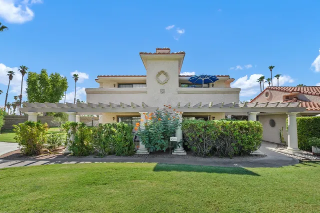 $319,000 | 505 South Farrell Drive, Unit Q104, Palm Springs, CA 92264