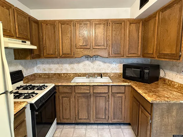 $235,000 | 92 Hoover Drive, Green River, WY 82935