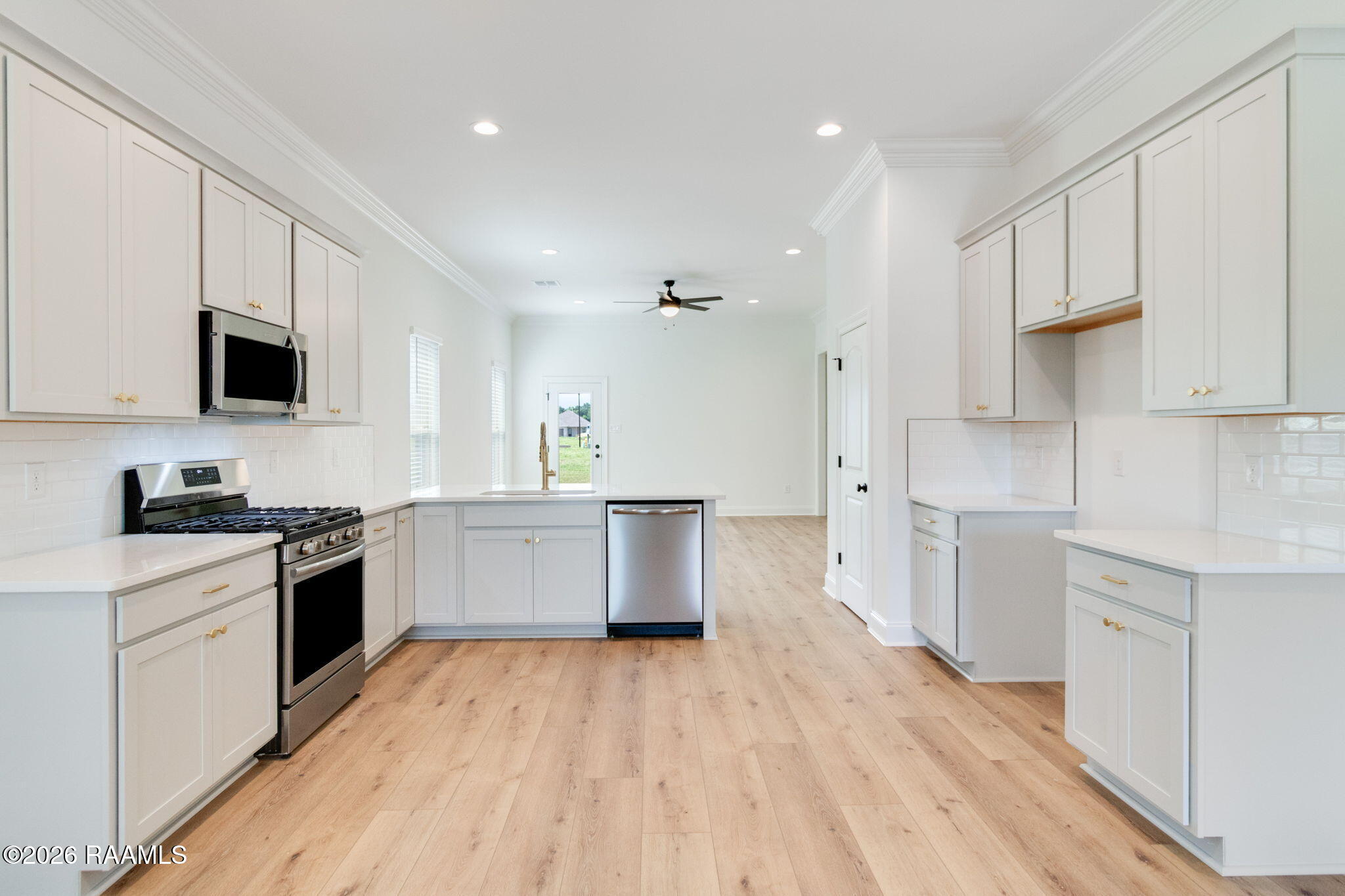 132 Ridley Lane Youngsville, LA 70592 - Photo 7 of 23 KITCHEN