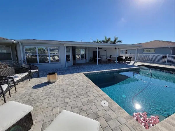 $4,000 | 3616 Royal Palm Drive, Bradenton, FL 34210