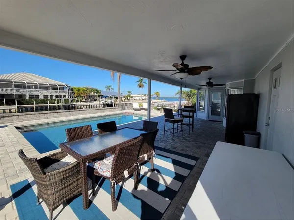 $4,000 | 3616 Royal Palm Drive, Bradenton, FL 34210