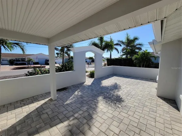 $4,000 | 3616 Royal Palm Drive, Bradenton, FL 34210