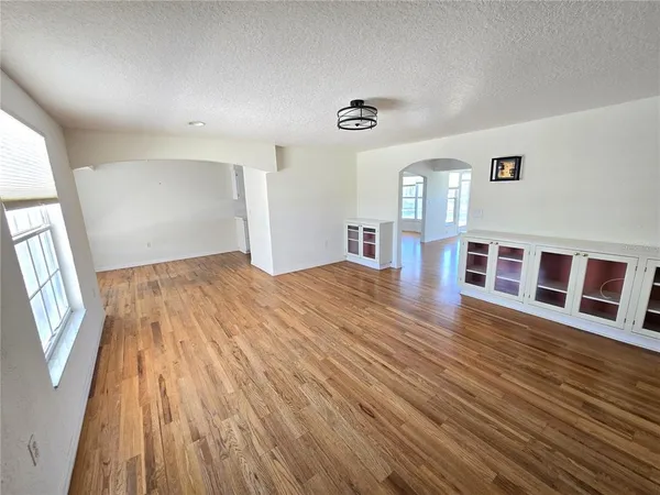 $4,000 | 3616 Royal Palm Drive, Bradenton, FL 34210