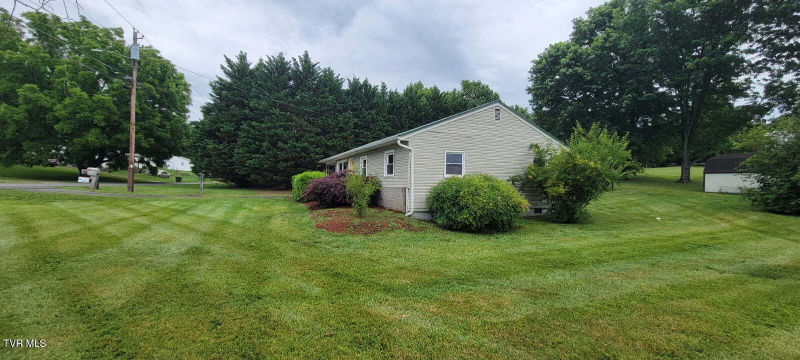 925 Whirlwind Road Greeneville, TN 37743 - Photo 3 of 20 925 ft