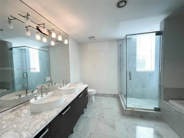 $3,800 | 253 Northeast 2nd Street, Unit 2409, Miami, FL 33132