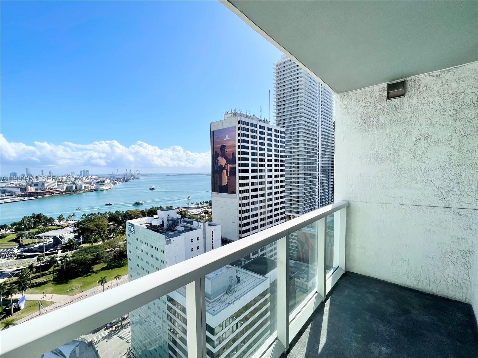 253 Northeast 2nd Street, Unit 2409 Miami, FL 33132 - Photo 5 of 61