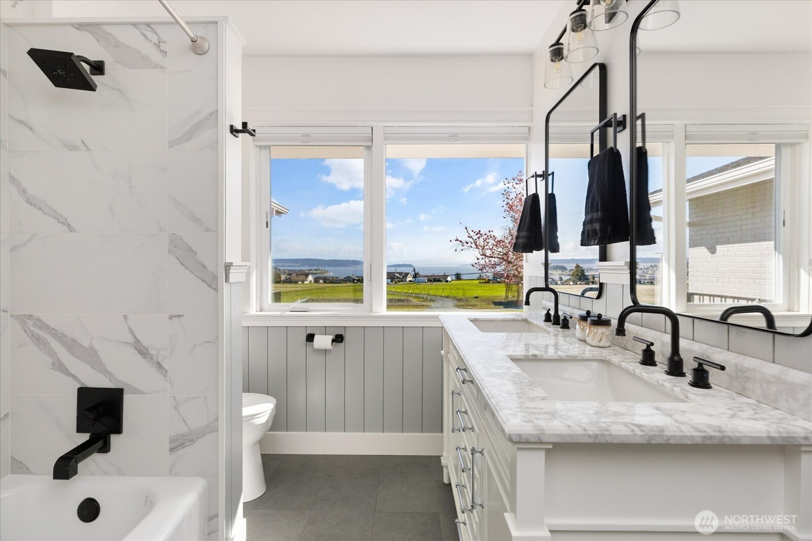 1387 West Scenic Heights Road Oak Harbor, WA 98277 - Photo 16 of 40