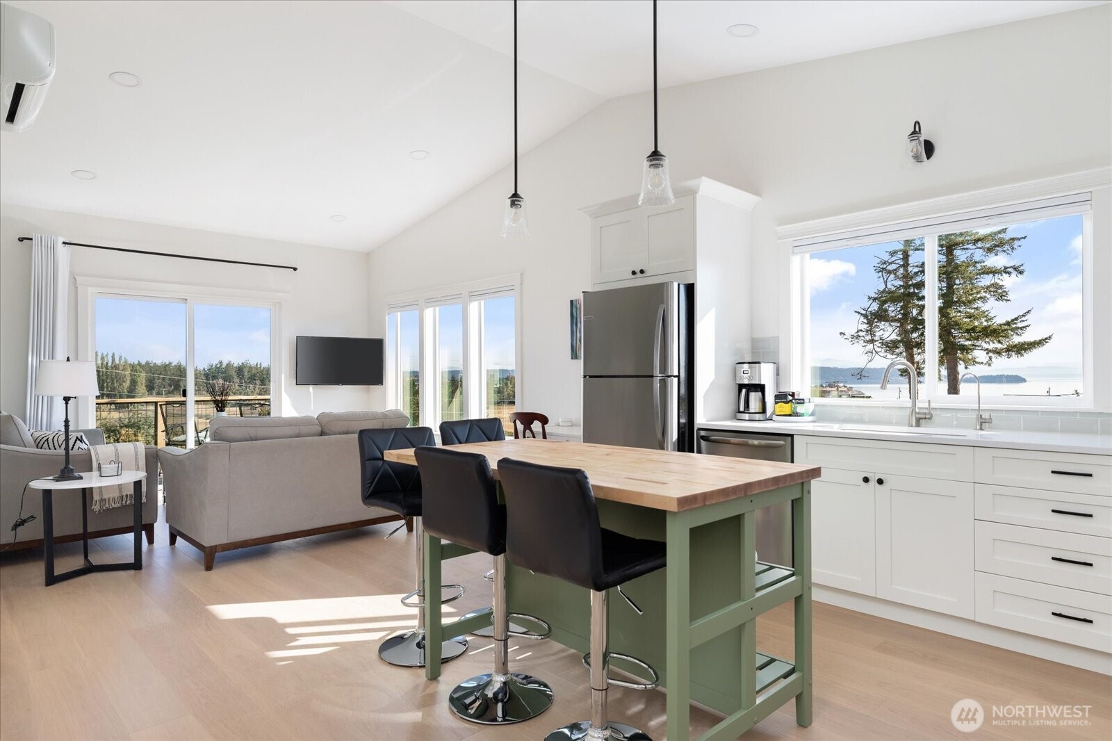 1387 West Scenic Heights Road Oak Harbor, WA 98277 - Photo 24 of 40