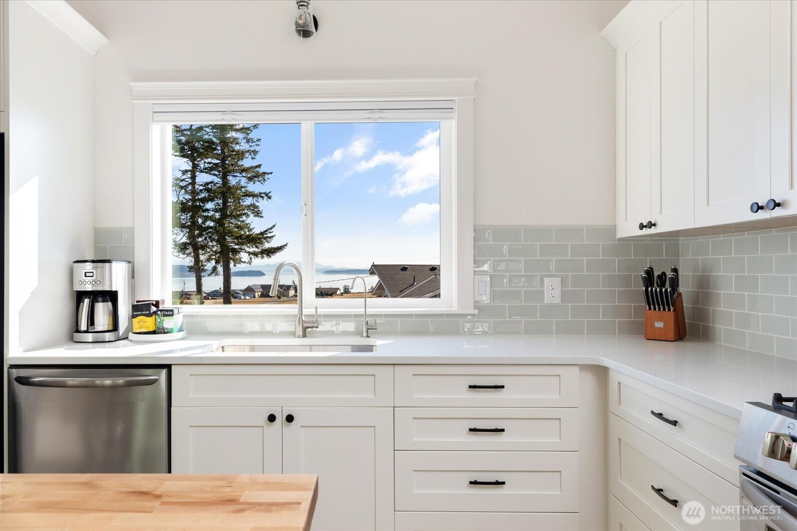 1387 West Scenic Heights Road Oak Harbor, WA 98277 - Photo 26 of 40