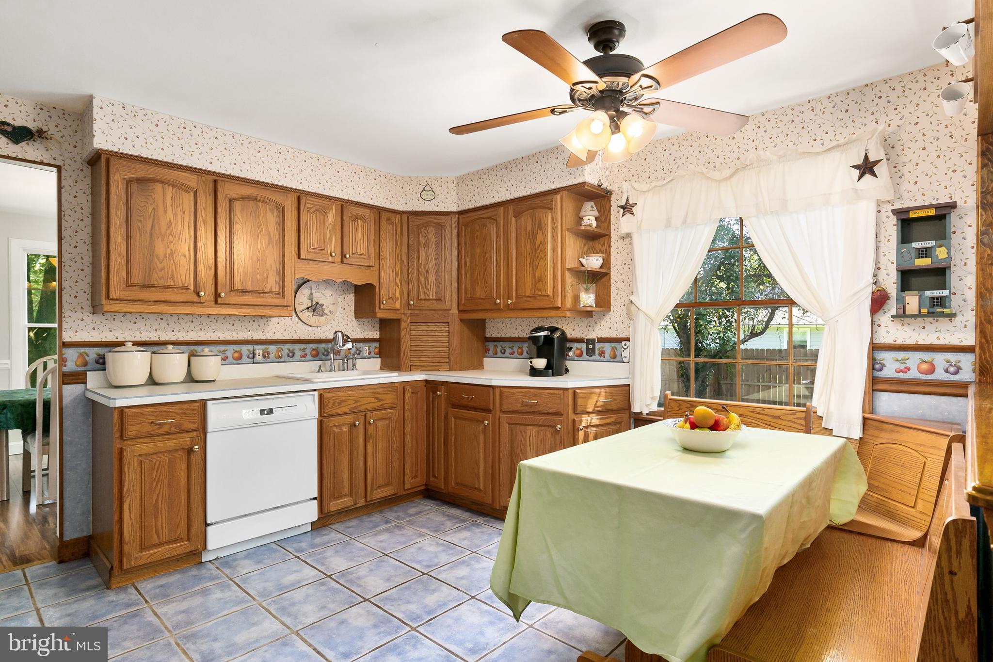 132 Coopers Kill Road Delran, NJ 08075 - Photo 8 of 29 Kitchen