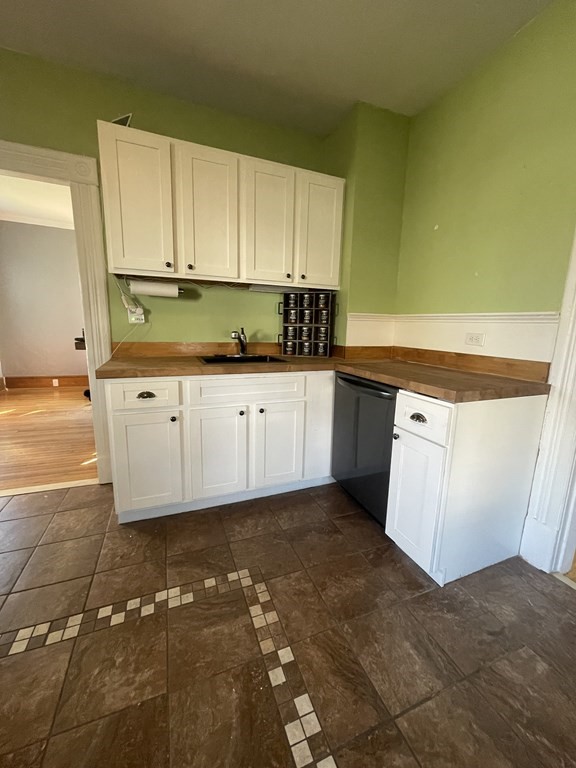 139 Governor Street Springfield, MA 01104 - Photo 5 of 14