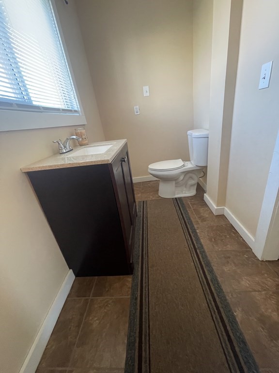 139 Governor Street Springfield, MA 01104 - Photo 8 of 14