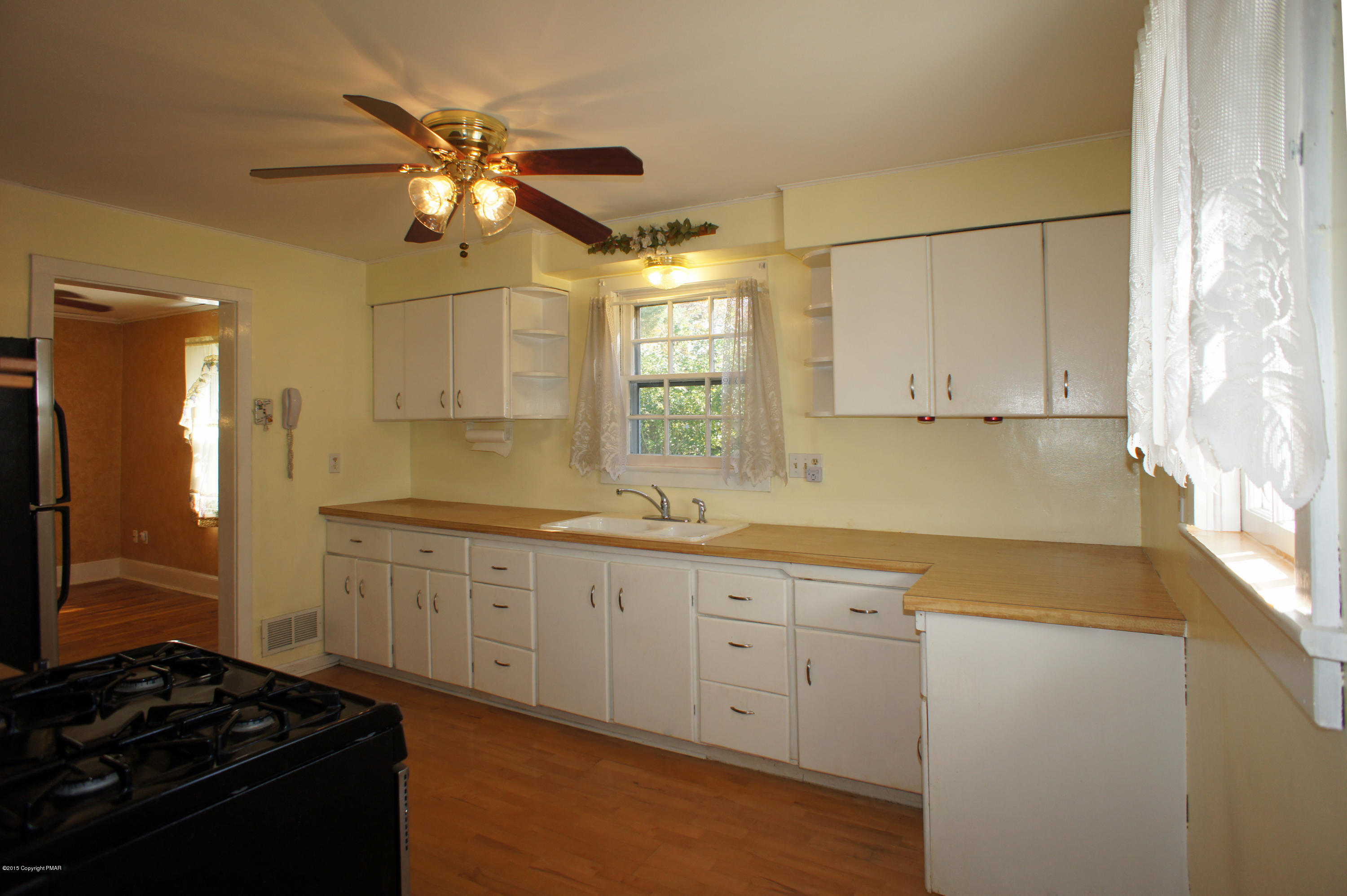 177 Tanite Road Stroudsburg, PA 18360 - Photo 5 of 30