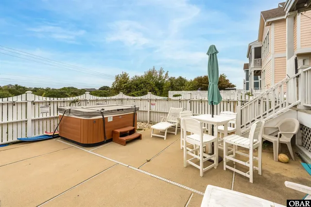 $699,000 | 733 Ridge Point Drive, Corolla, NC 27927