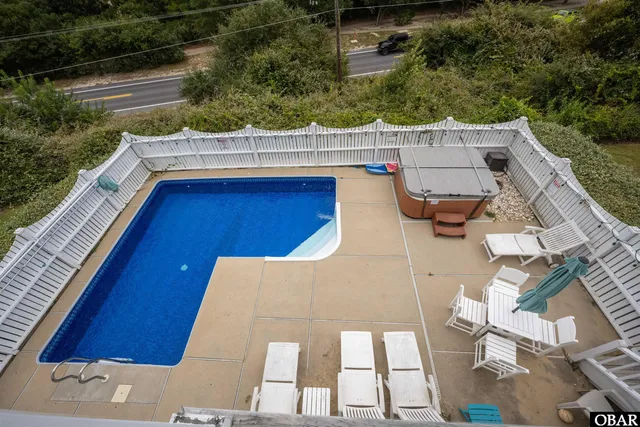 $699,000 | 733 Ridge Point Drive, Corolla, NC 27927