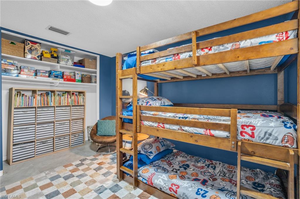 2905 Sunset Road Fort Myers, FL 33901 - Photo 16 of 18