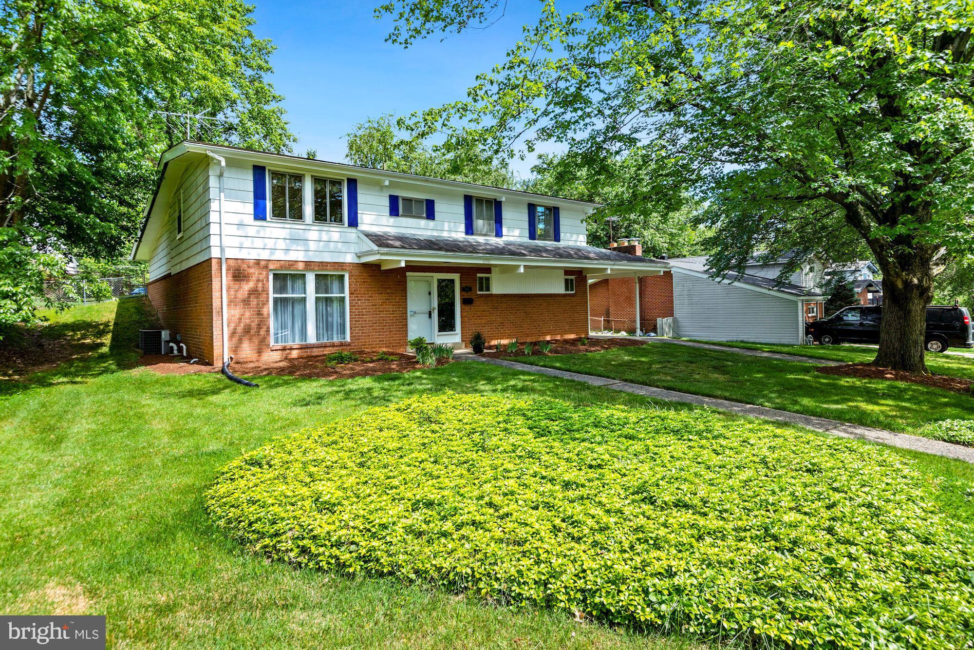 11501 Gilsan Street Silver Spring, MD 20902 - Photo 2 of 32 Gallery Image 2